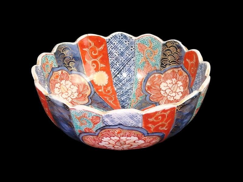 古伊万里　金襴手　窓絵　牡丹の図　輪花鉢　菓子鉢　E900AS-CUq