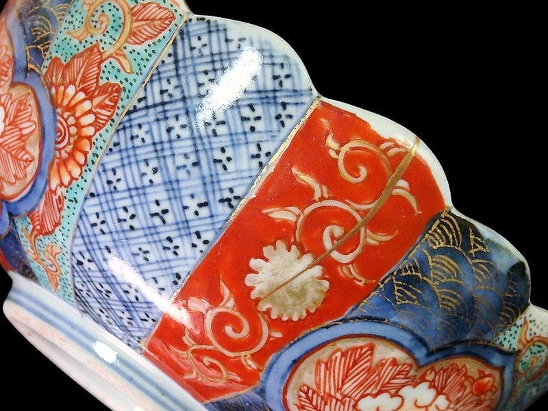 古伊万里　金襴手　窓絵　牡丹の図　輪花鉢　菓子鉢　E900AS-CUq