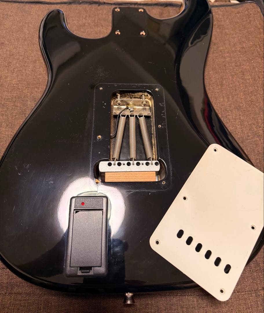 Fenderストラトブラック ボディ