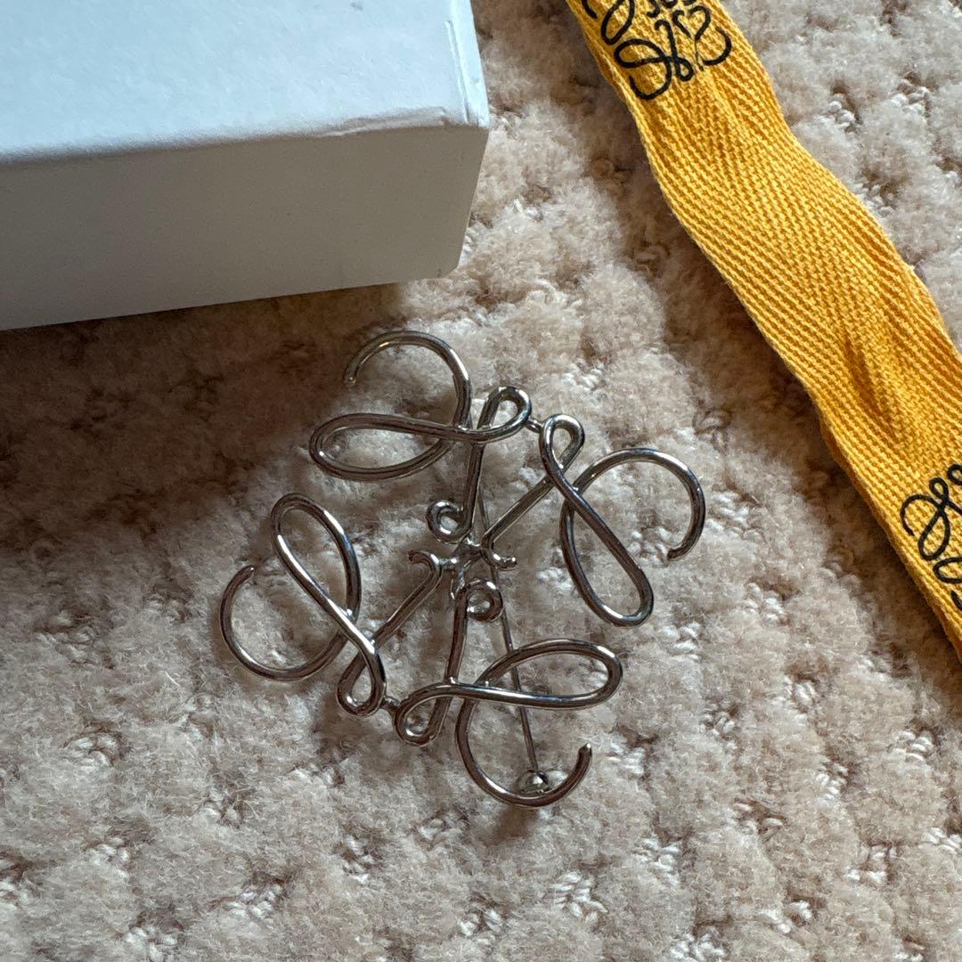 ⭐︎ロエベ　LOEWE ブローチ　シルバー　正規品 極美品⭐︎