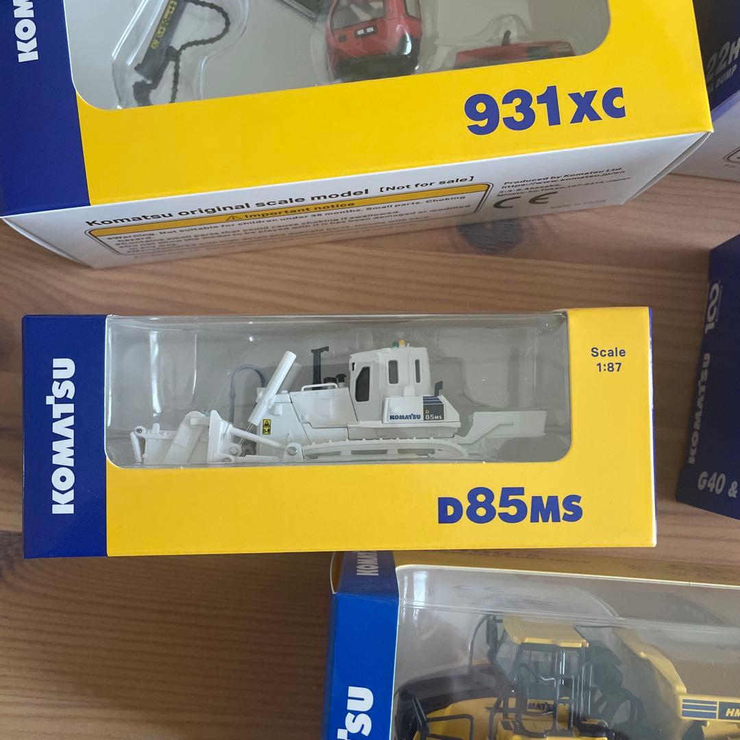 コマツ ミニカーセット 5個&ポーチ2個付き