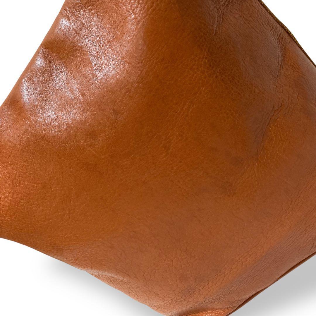 【美品】イルビゾンテ　バケツ型　ショルダーバッグ　オールレザー　ロゴ型押し　茶