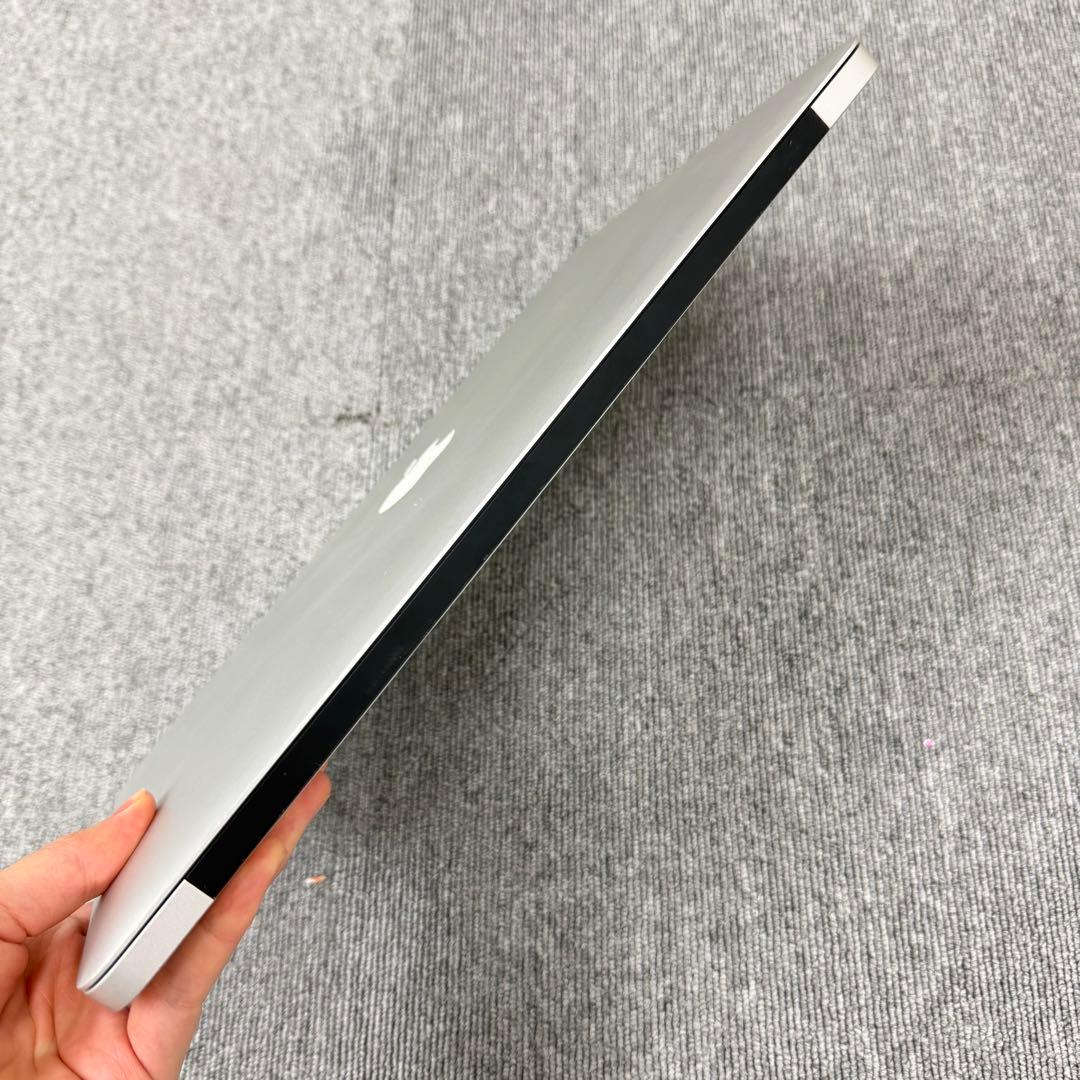 Macbook Air 2012 13 インチ 4GB/128GBシルバー
