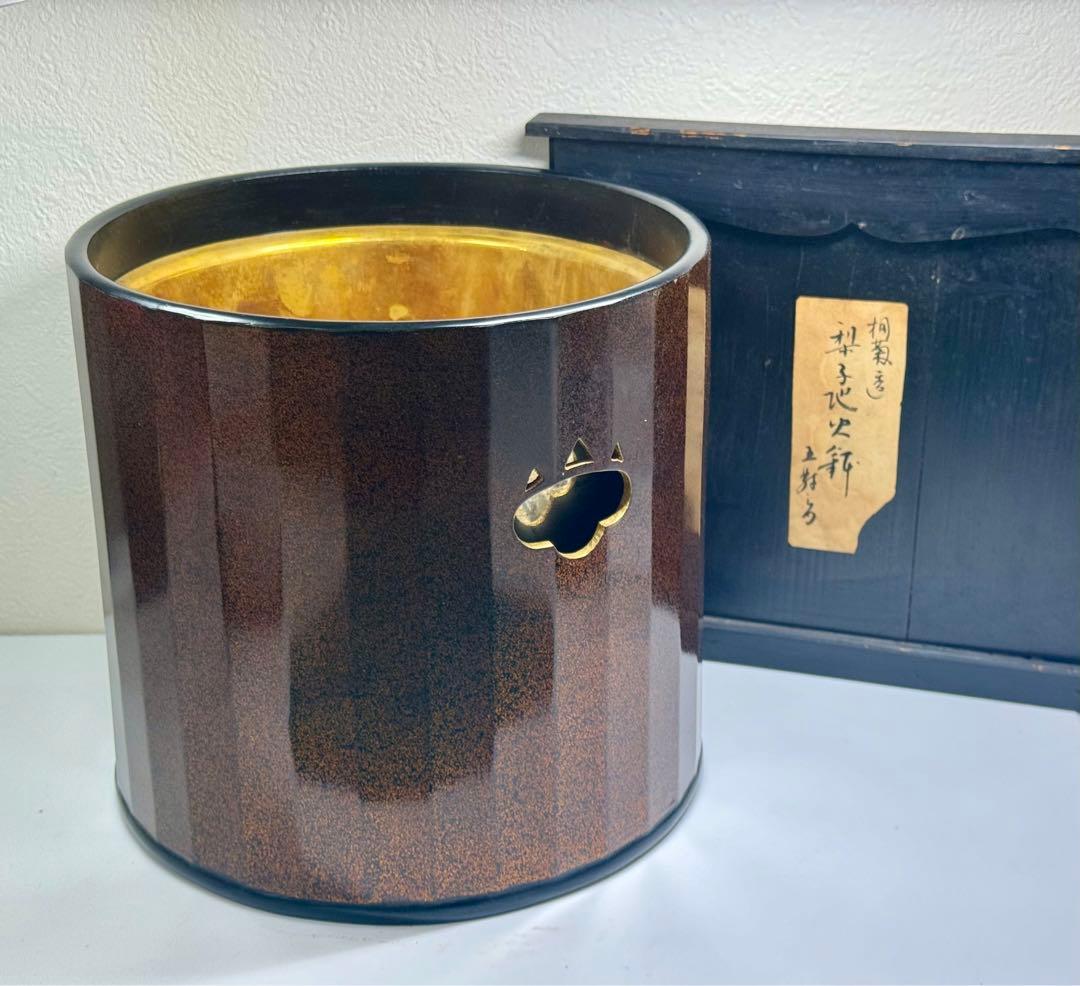 【由緒ある品】桐菊透　梨子地 木製 火鉢 銅製 落とし