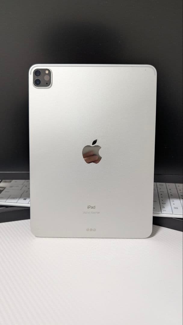 iPadPro 11インチ 2020モデルl 128GB マジックキーボード付き