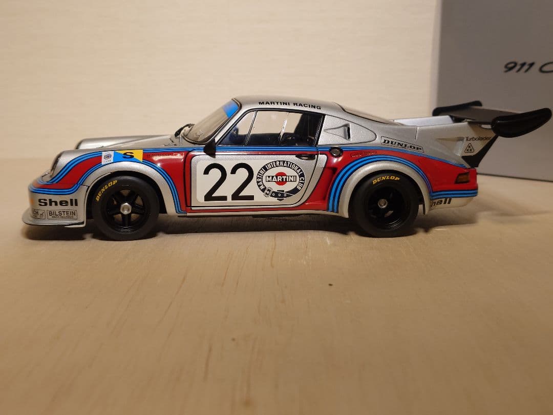 AutoArt ポルシェ 911 Carrera RSR turbo 21
