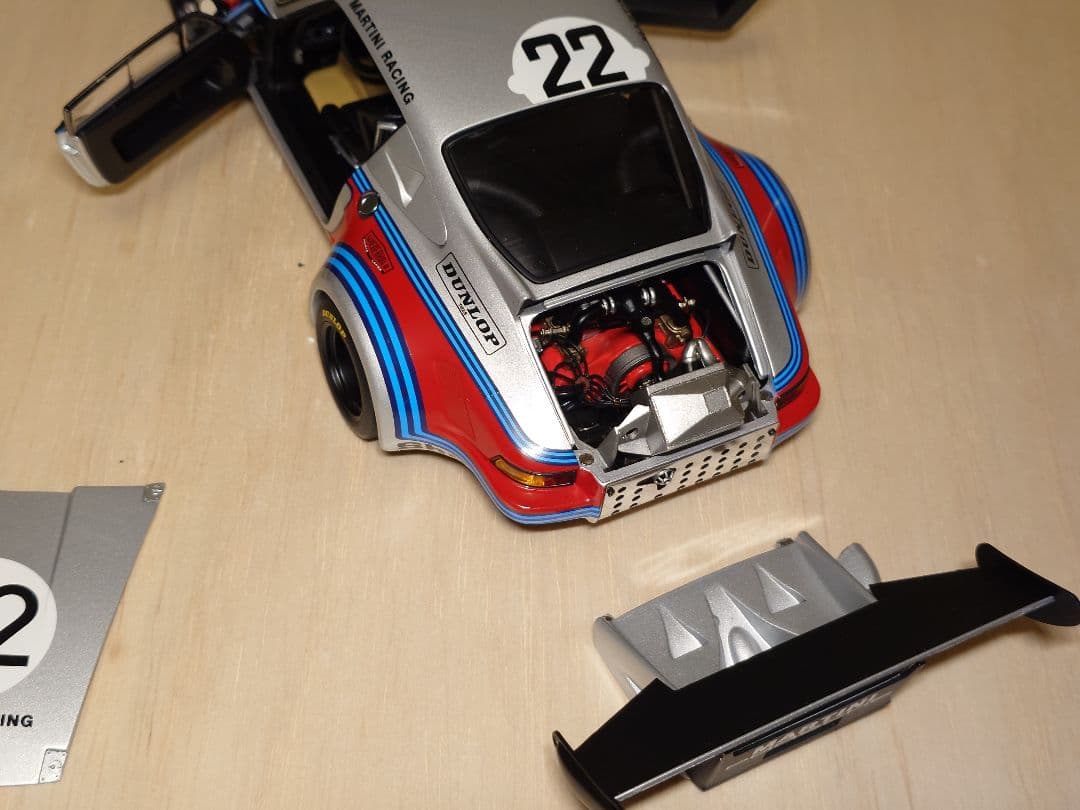 AutoArt ポルシェ 911 Carrera RSR turbo 21