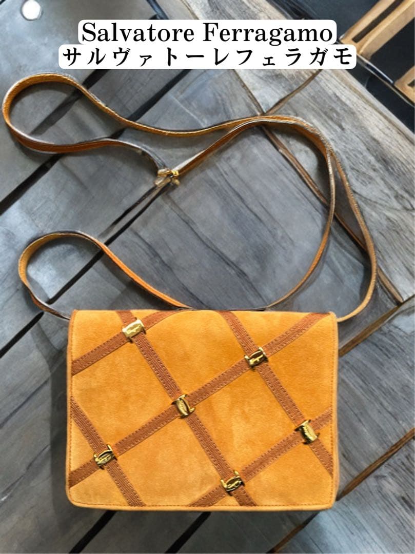 【美品】Salvatore Ferragamo フェラガモ　ショルダーバック