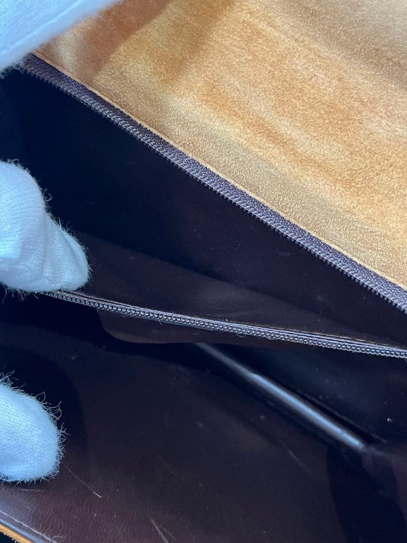 【美品】Salvatore Ferragamo フェラガモ　ショルダーバック