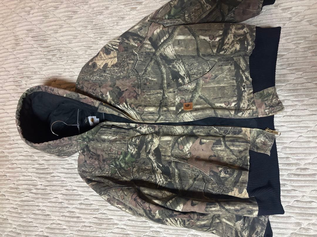 Carhartt リアルツリー アクティブジャケット