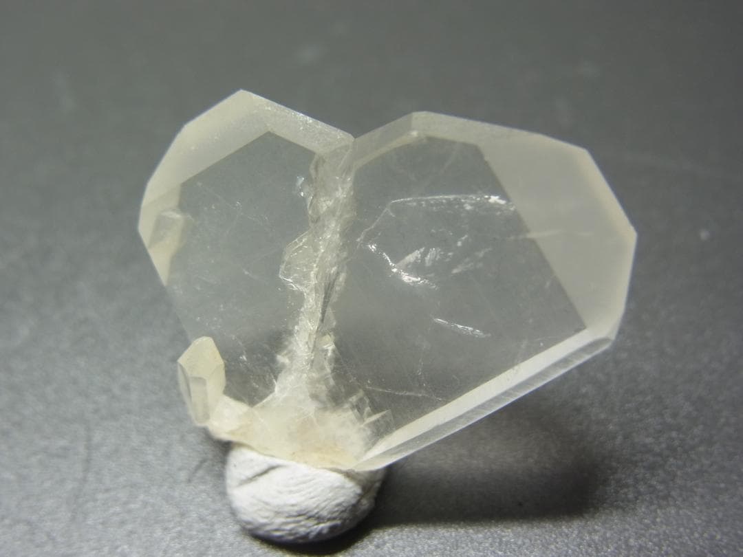 超美！　スーパーハイグレード・大　長崎県　奈留島の日本式双晶　水晶