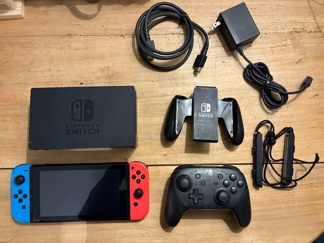 【ジャンク】Nintendo Switch 本体 & Proコントローラー