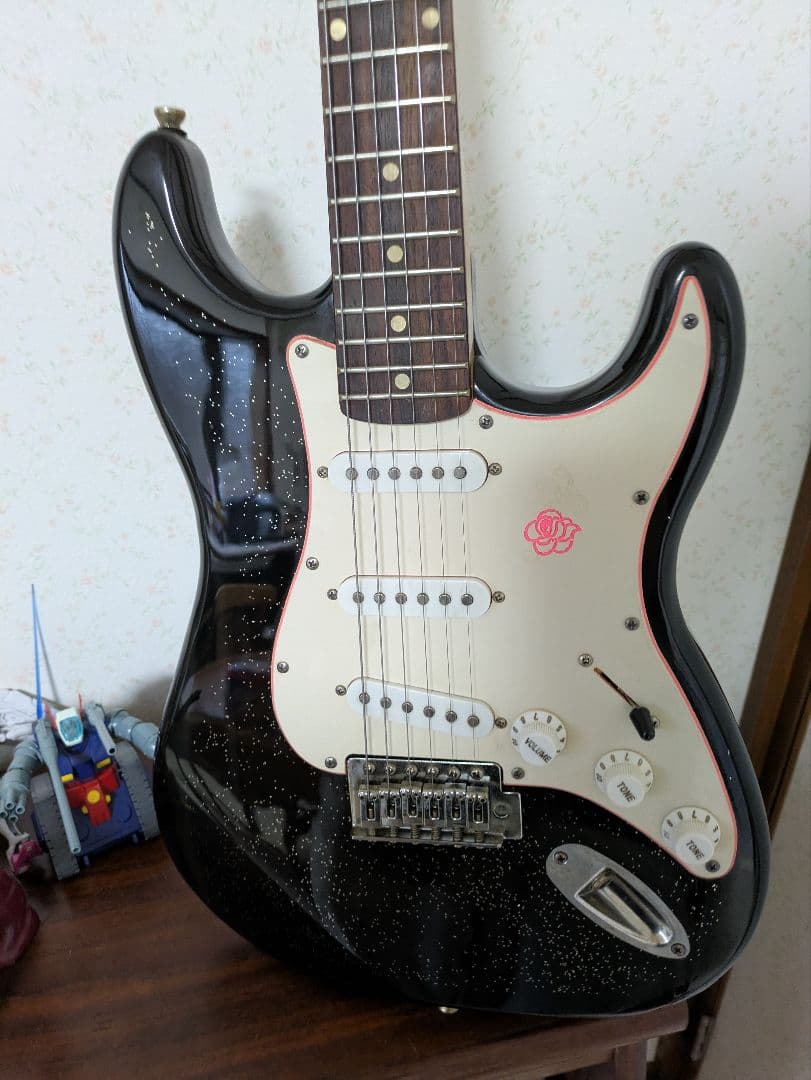 ジプシーローズ　エレキギター　ブラック　 ラメ入りGYPSY ROSE　ストラト
