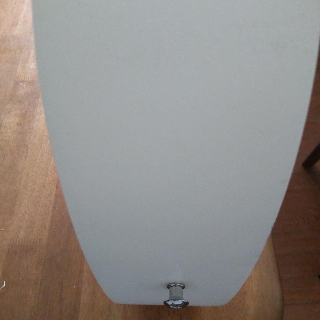 新品！ カッタウェイデザイン 白いアコースティックギター