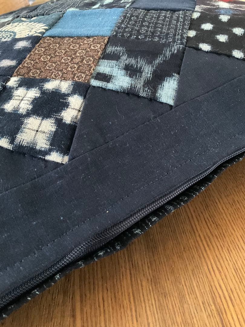 常吉さま専用　藍染古布四角繋ぎの座布団カバー