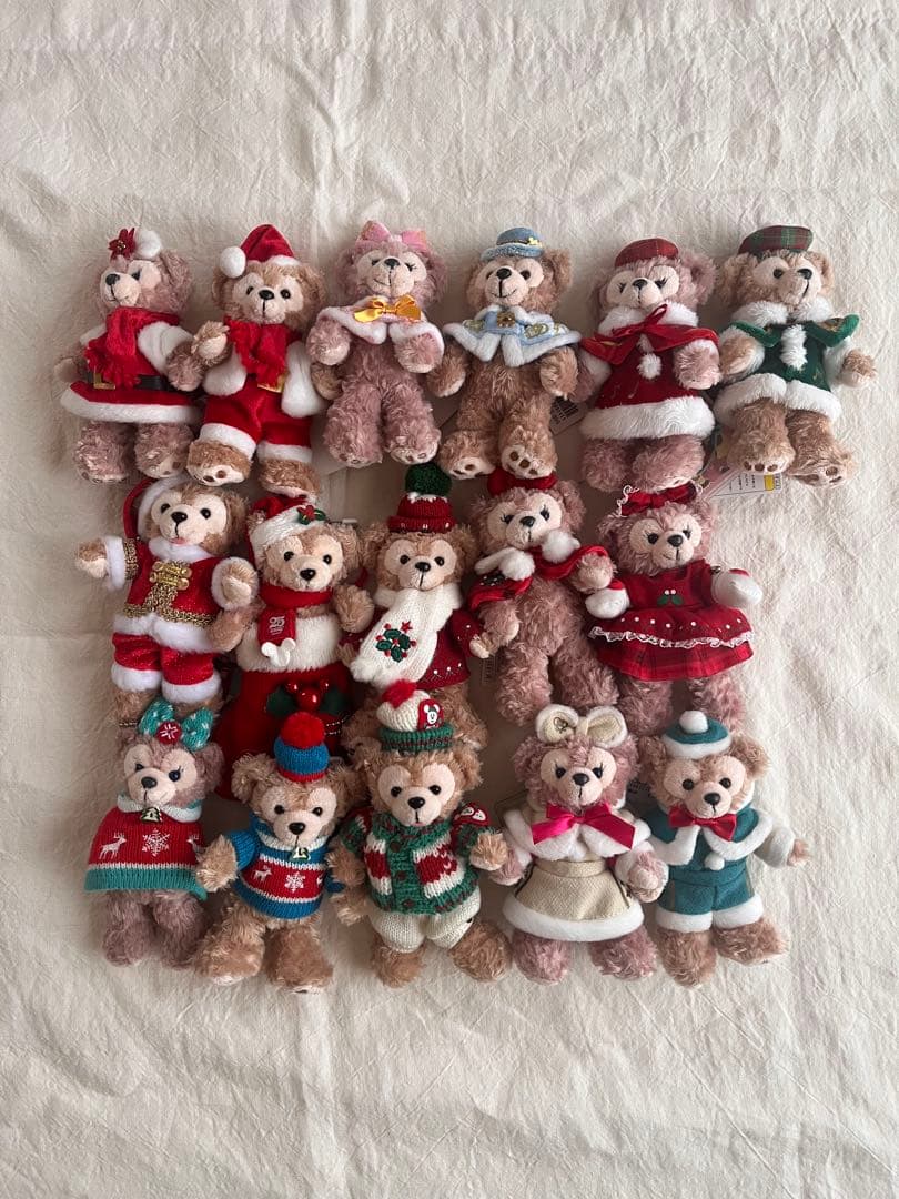 ダッフィー&シェリーメイ　冬衣装ぬいぐるみバッジ　まとめ売り　オープンマウスあり