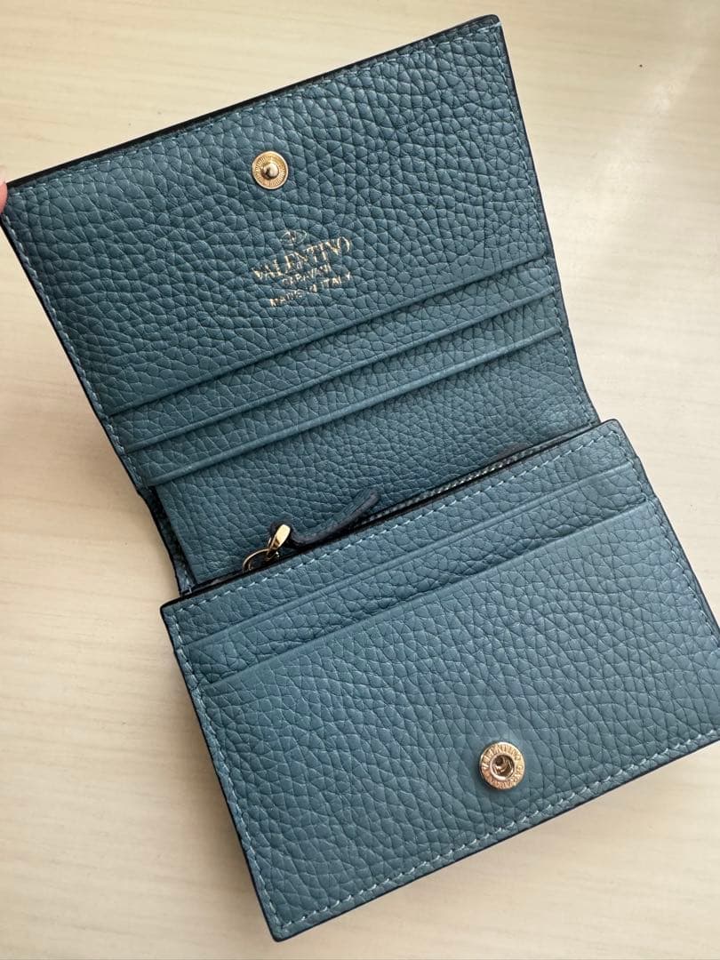 ヴァレンティノ ガラヴァーニ ロックスタッズ レザー