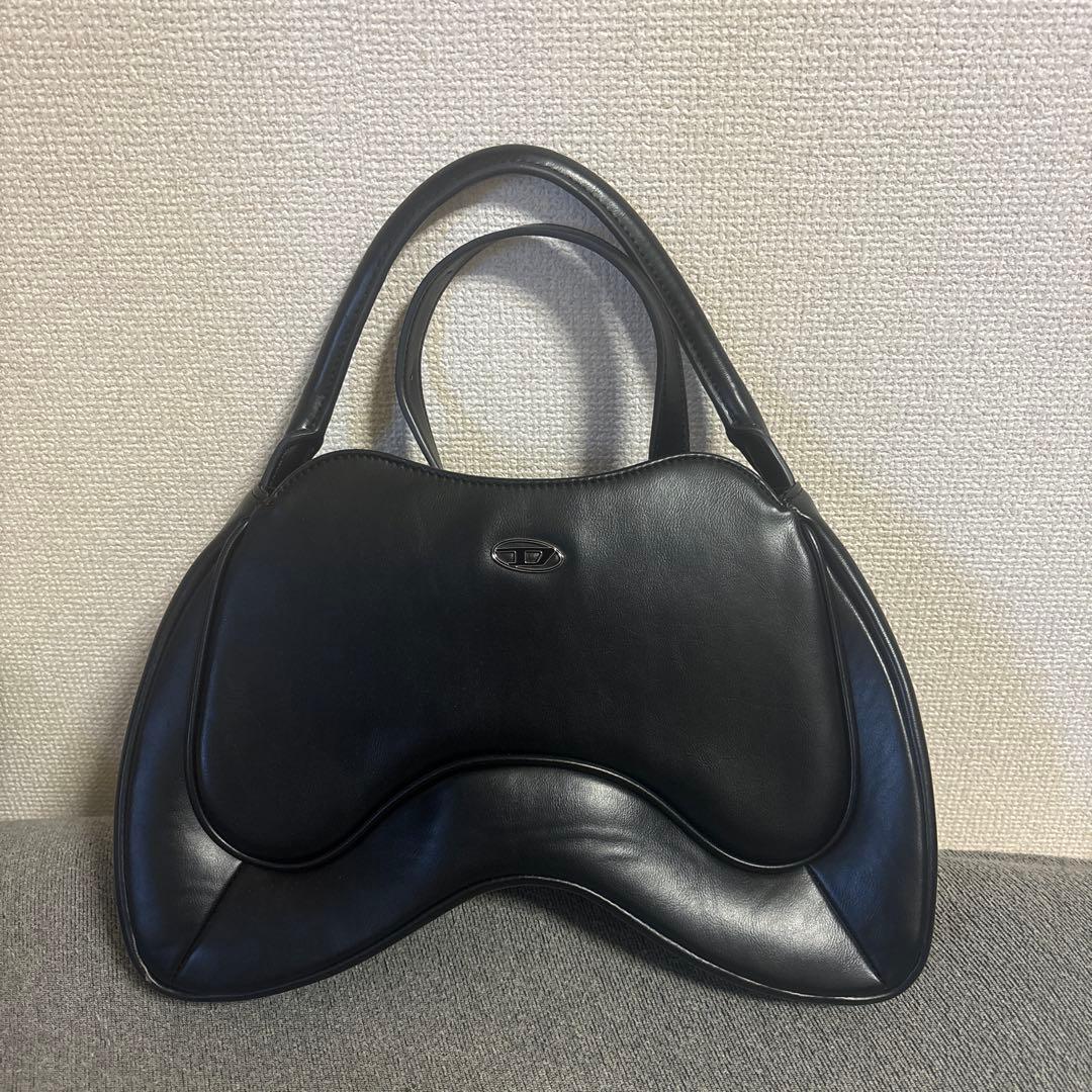 本日1/9限定価格 当日発送DIESEL PLAYショルダーバッグ