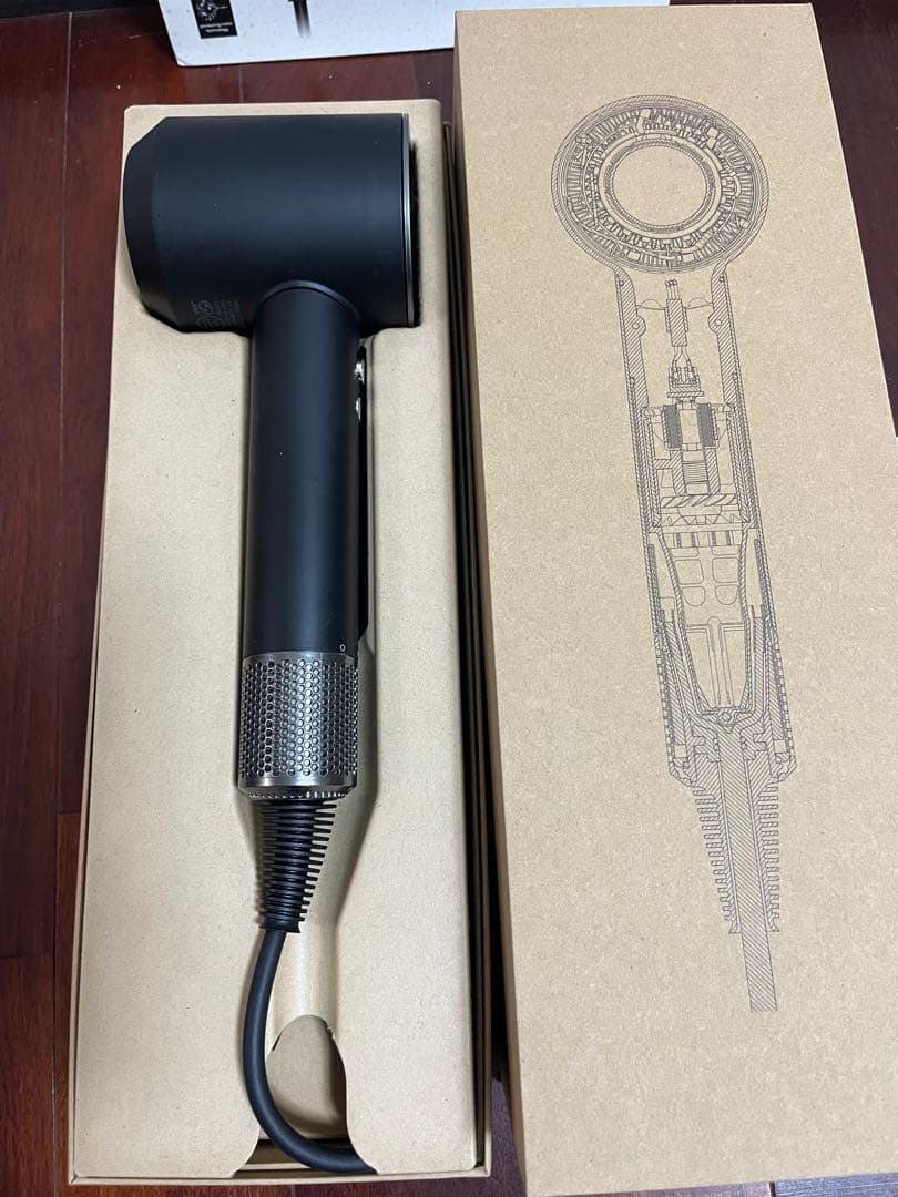 箱付き！ダイソン hd08 ヘアドライヤー スーパーソニック 取説付き♪