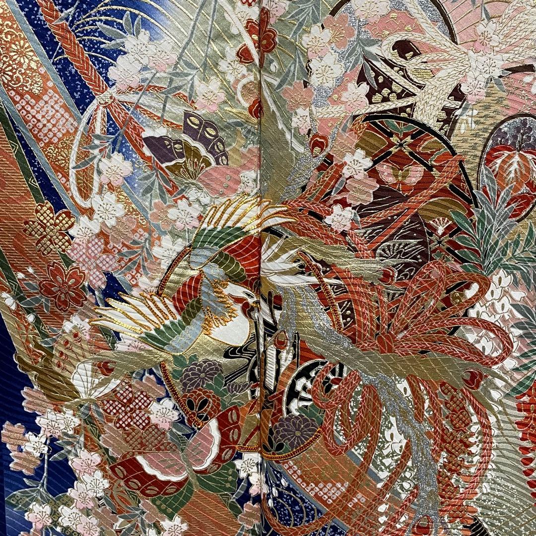 D774 振袖　枝垂れ桜　鼓み　金駒刺繍　正絹　着物　袷　極美品