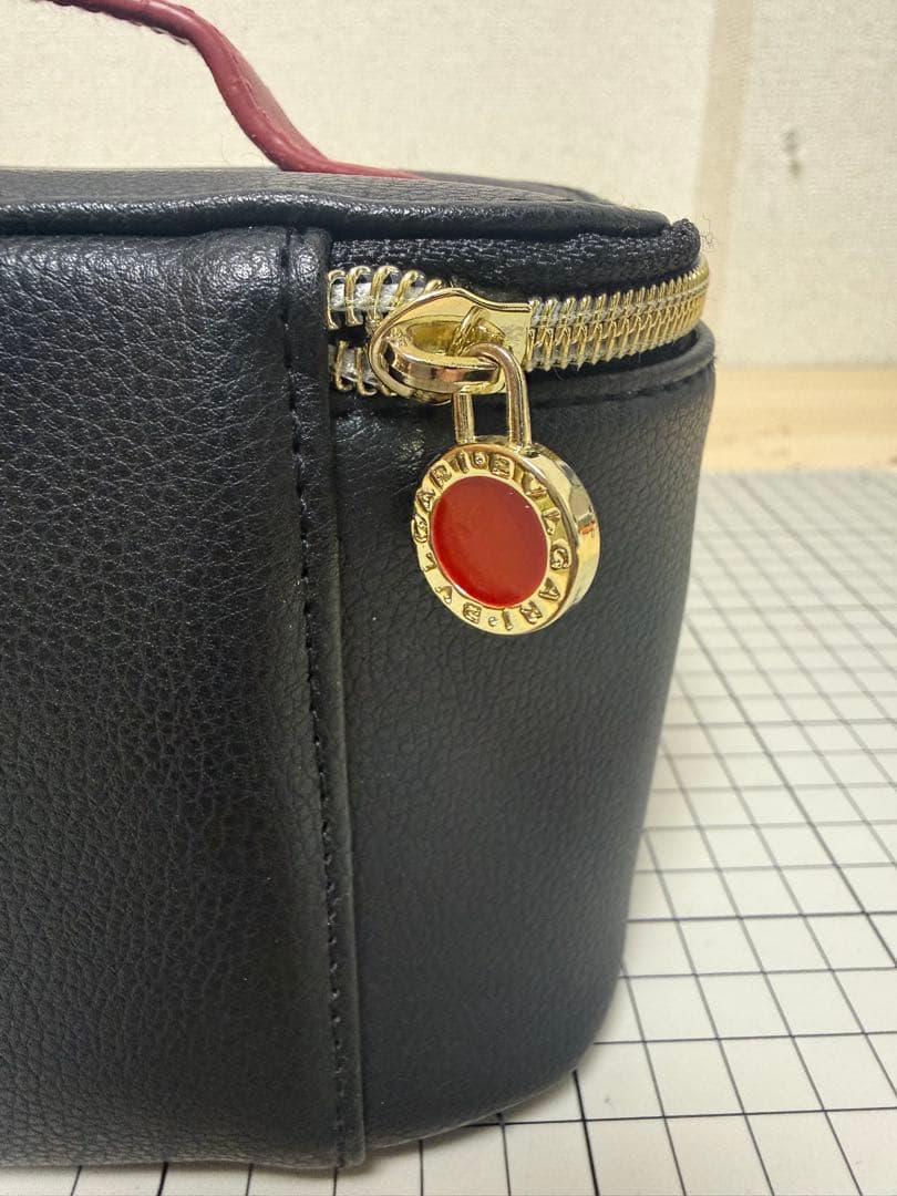 ブルガリ アメニティポーチ エミレーツ航空 ファーストクラス BVLGARI