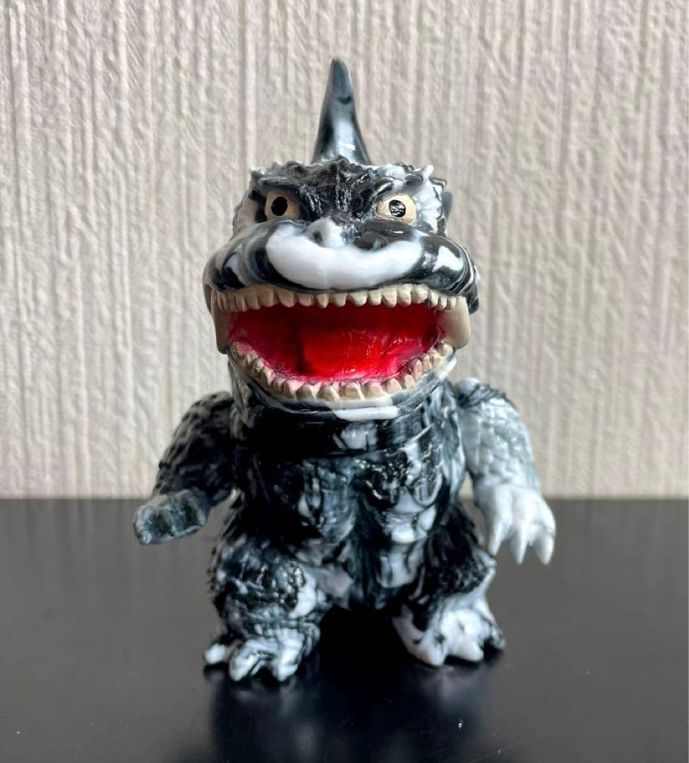 ウルトラCUBE　シカルナ工房　ゴメス　マーブル　ソフビ