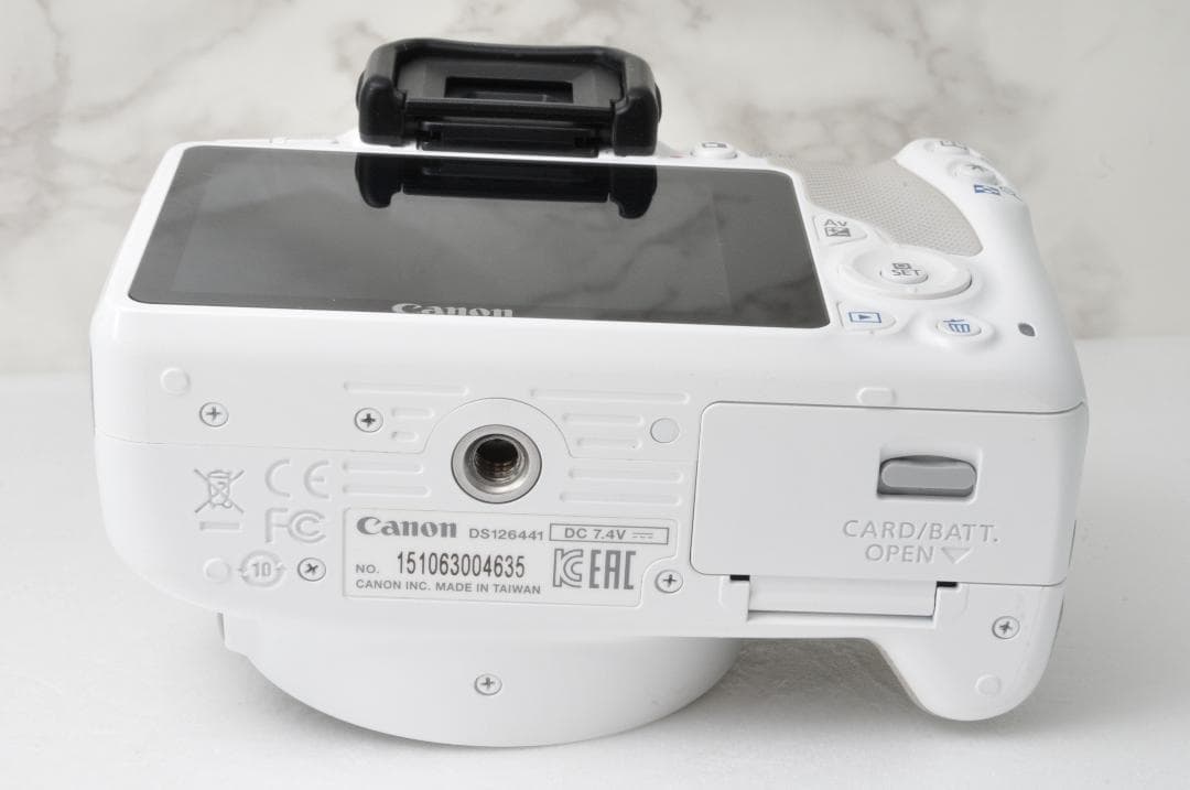 ショット数少なめ Canon EOS Kiss X7⭐️ホワイト スマホ転送