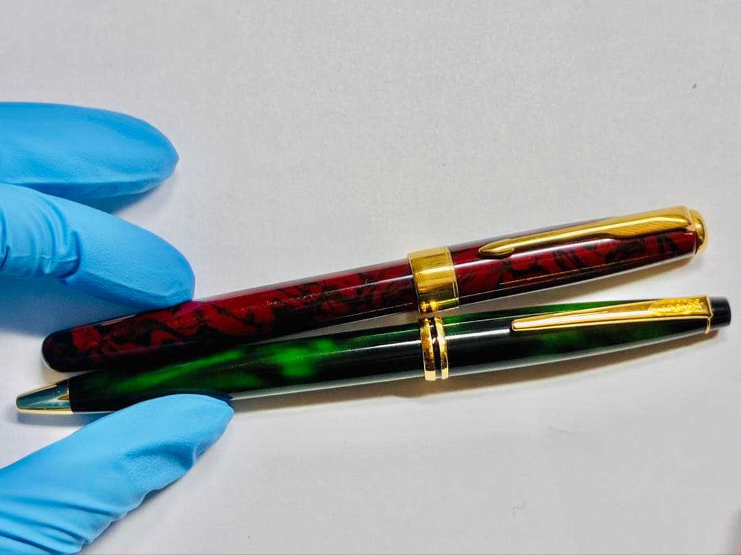 CARAN D’ACHE 赤万年筆 緑ボールペン 紅赤レザーケース