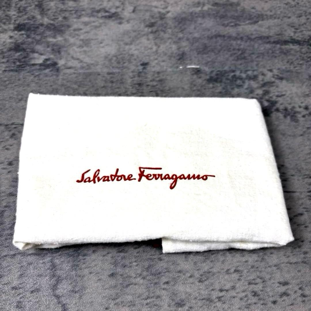 【美品】サルヴァトーレフェラガモ ヴァラリボン ミニショルダーバッグ レザー