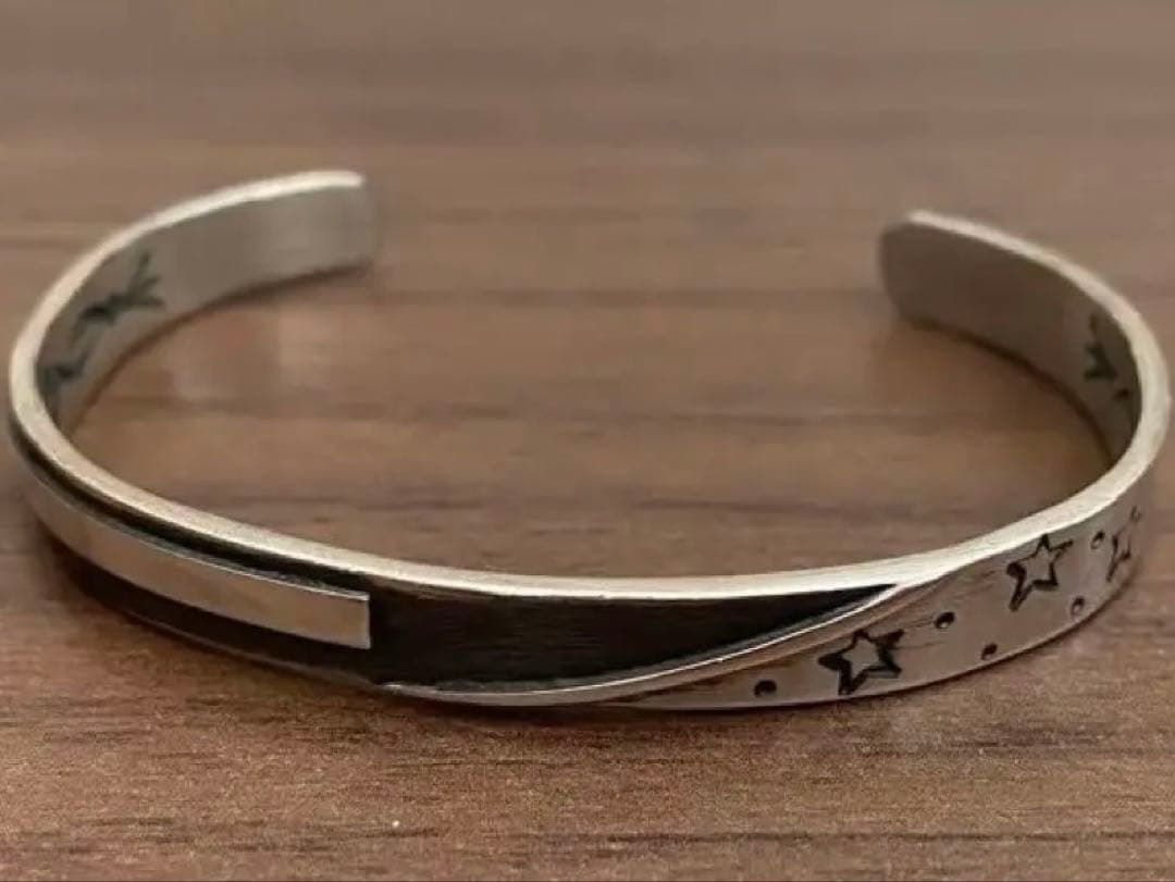 に*こ様 Michael Roanhorse バングル　シルバー　ナバホ族　イン