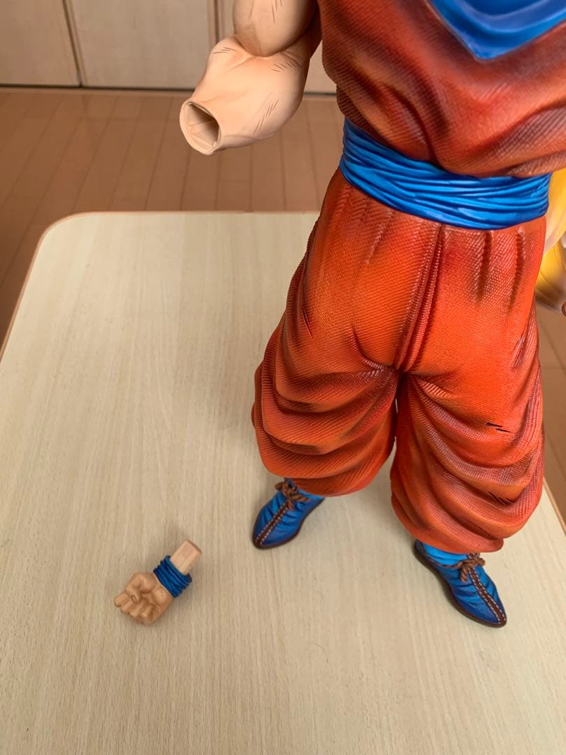 海外フィギュア　孫悟空スーパーサイヤ人3