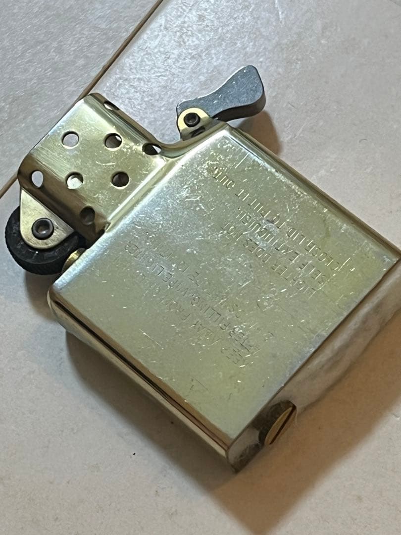 ZIPPO ジッポー オイルライター 香港 SOLID BRASS