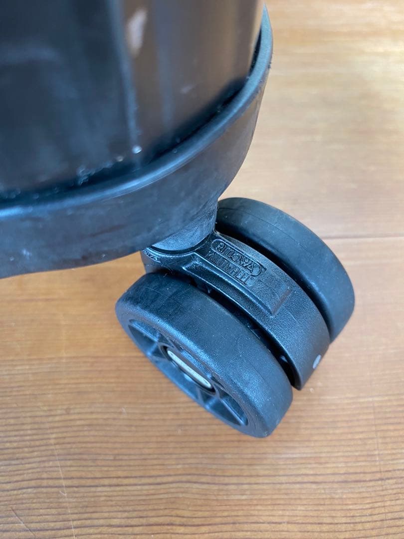 リモワ トパーズ ステルス　RIMOWA Black 4輪