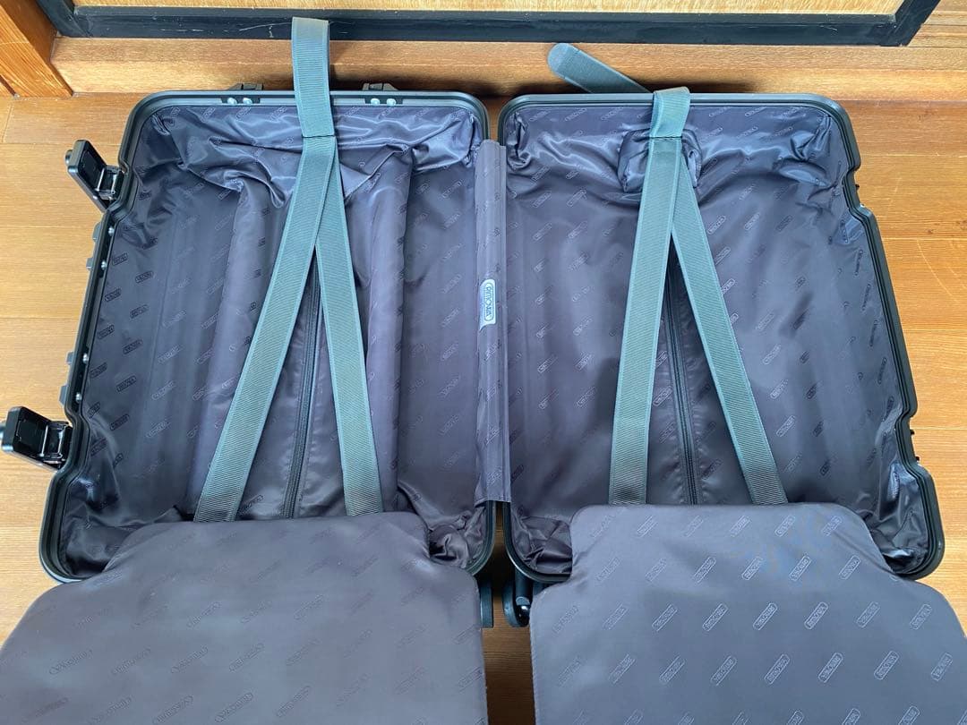 リモワ トパーズ ステルス　RIMOWA Black 4輪