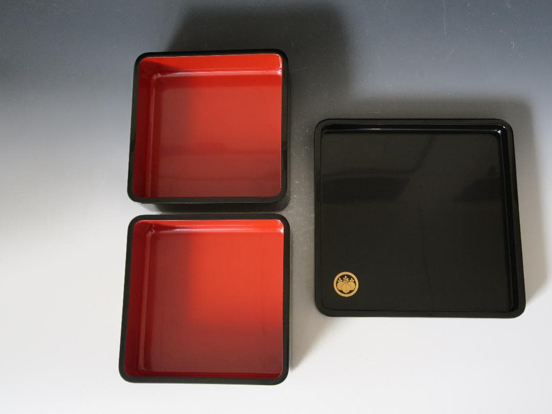 【輪島塗】四君子沈金 二段重 重台付 池盛政喜作 黒内朱塗 蓋二枚 天然木 共箱