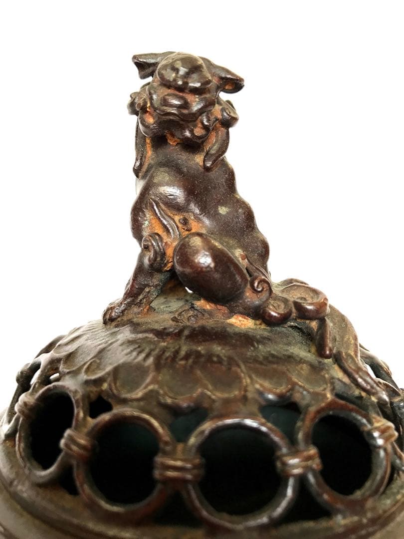 銅製:獅子蓋龍脚香炉