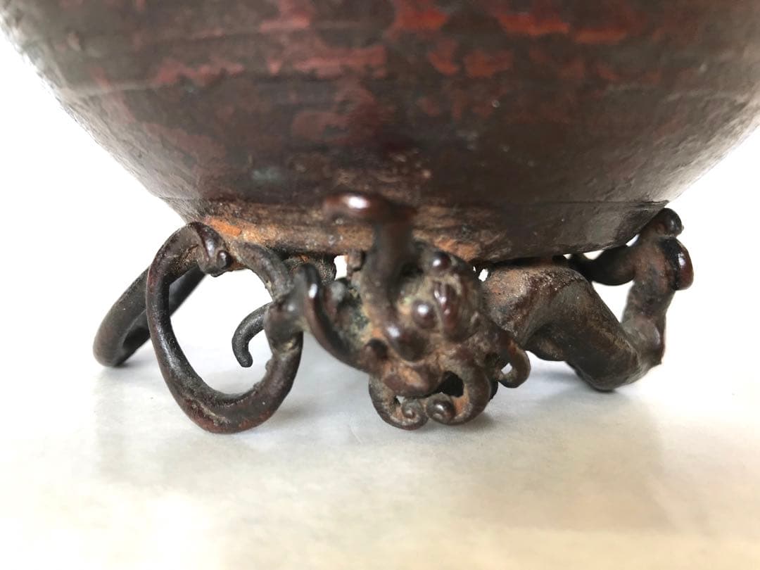 銅製:獅子蓋龍脚香炉