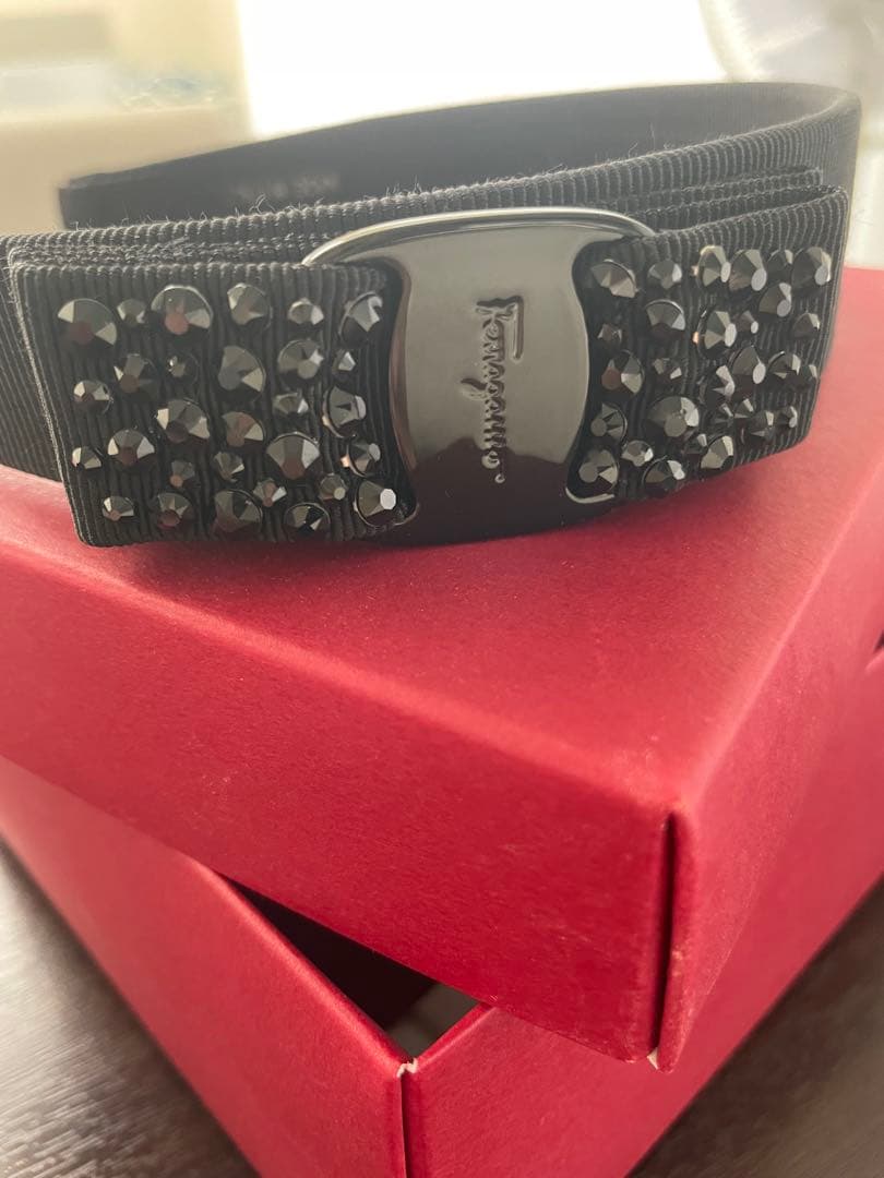 Salvatore Ferragamo フェラガモ　カチューシャ