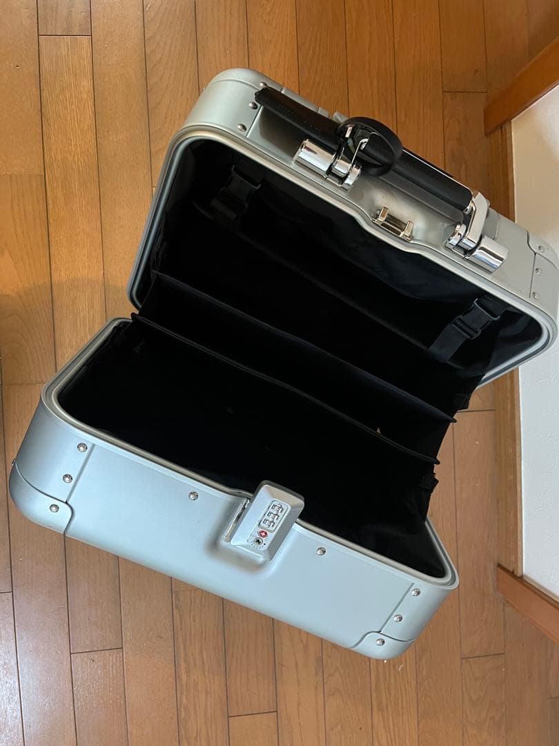 バッグ Carry-On Business Case 28L
