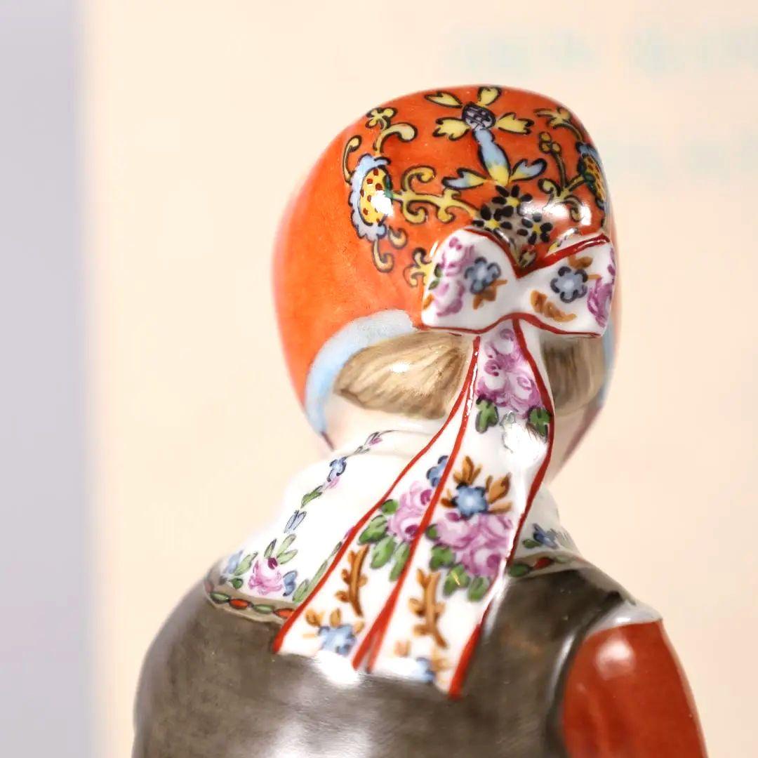 ロイヤルコペンハーゲン 民族衣装 フィギュリン フュン島の少女 No12420