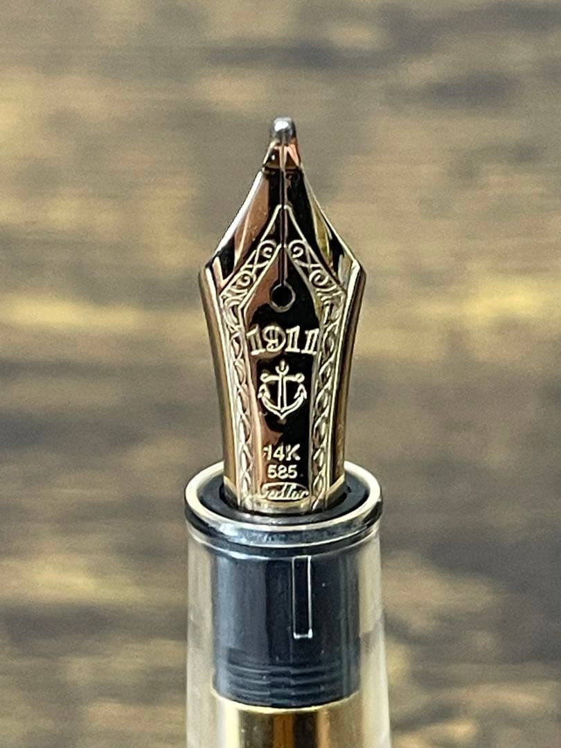 長刀　透明×ゴールド　ふでDEまんねん　NAG 万年筆　デモンストレーター