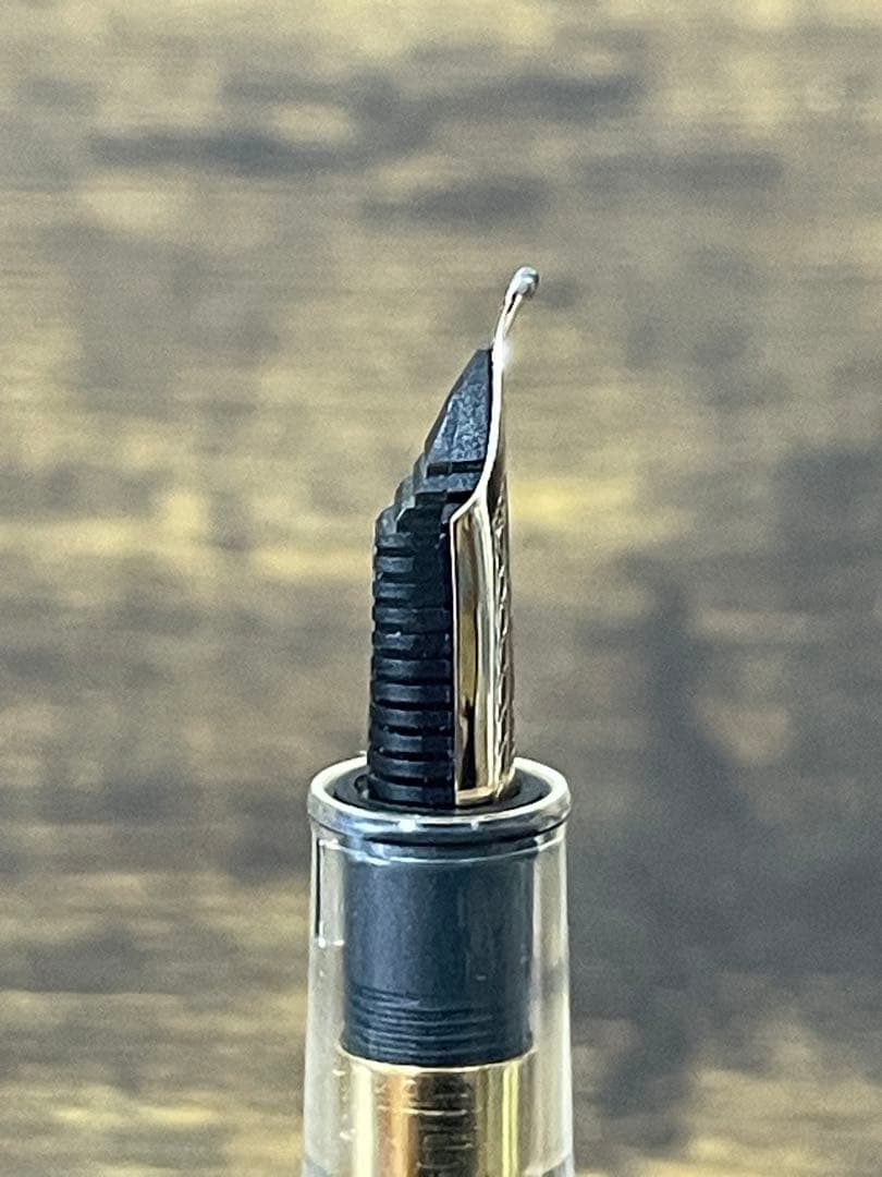 長刀　透明×ゴールド　ふでDEまんねん　NAG 万年筆　デモンストレーター