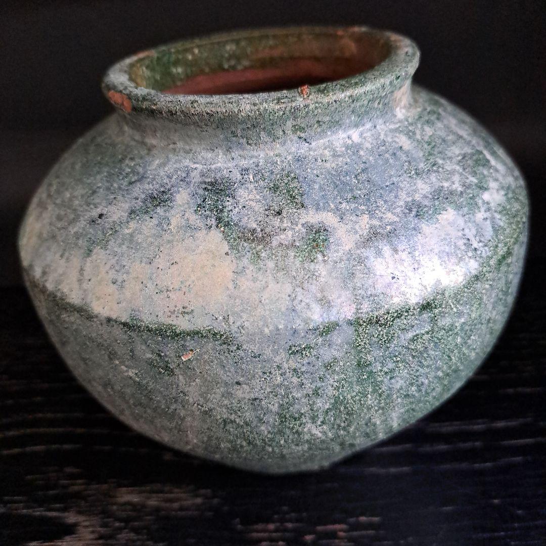 お値下げ中　　発掘品　中国古玩　後漢　一世紀頃　　銀化小壺　緑釉