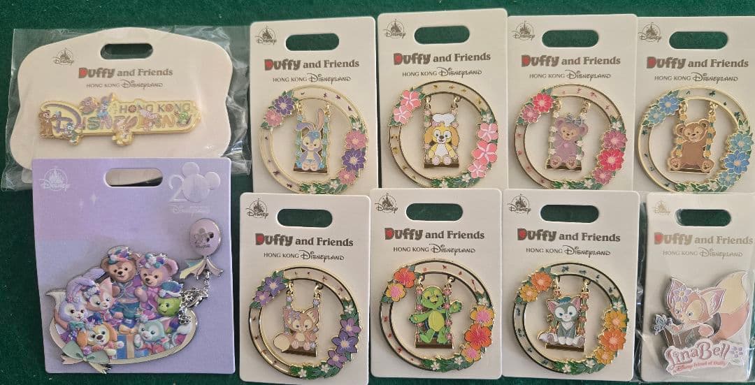 【新品未使用】香港ディズニーDuffy and Friends ピンバッジ