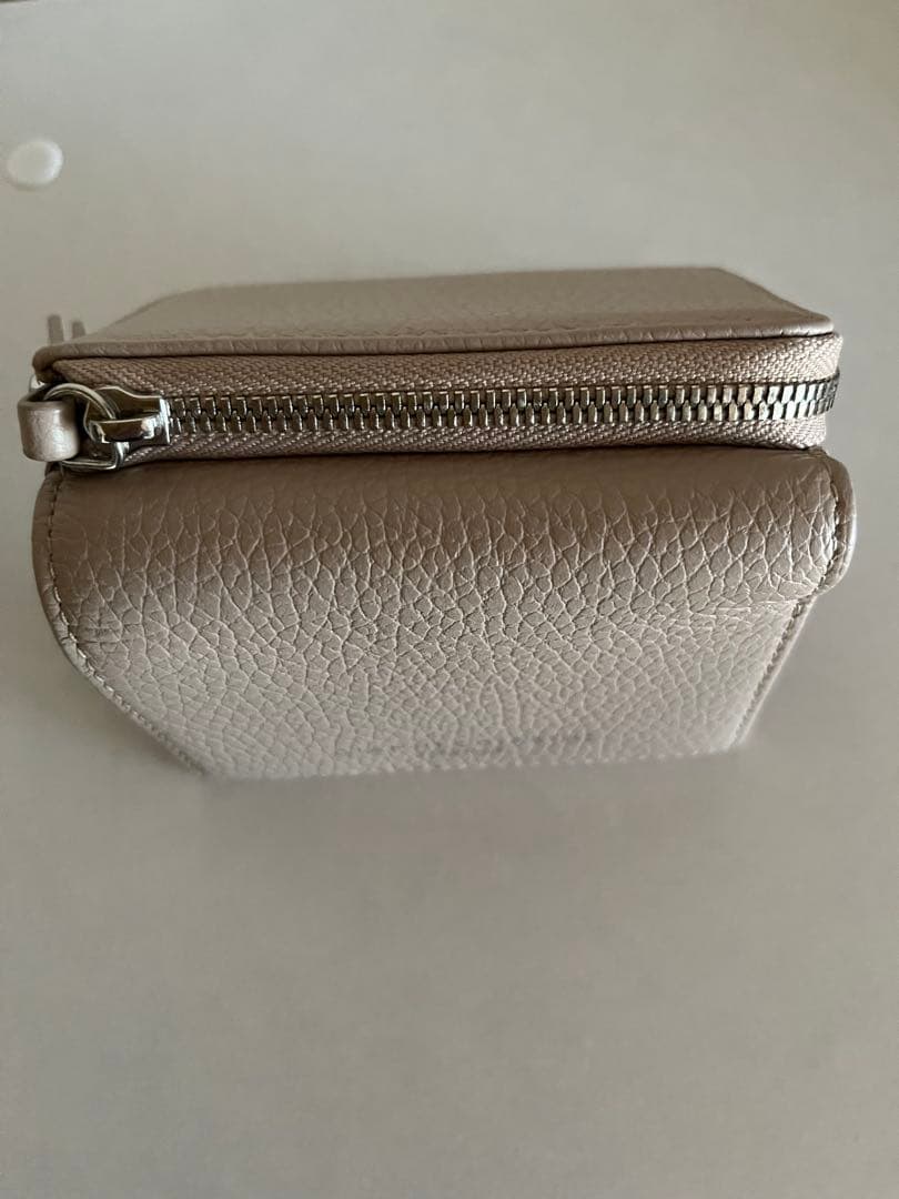 ジャンニキアリーニ　三つ折り財布