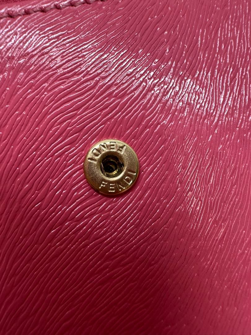 FENDI ピンク 二つ折り財布