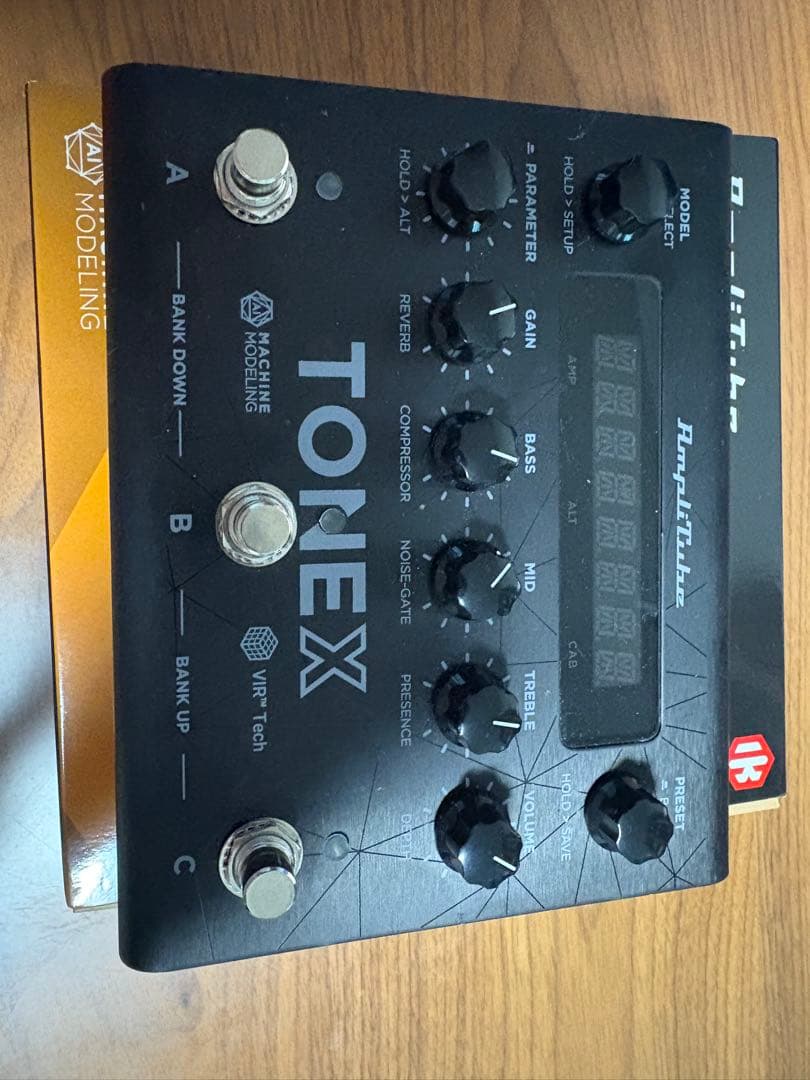 ギター IK Multimedia TONEX PEDAL