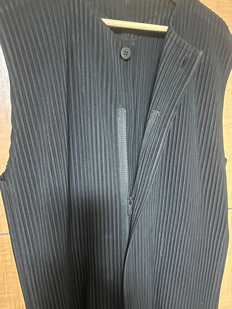 HOMME PLISSE ISSEY MIYAKE ノースリーブ&カーディガン