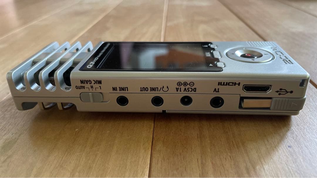 ZOOM Q3HD とAccessory pack