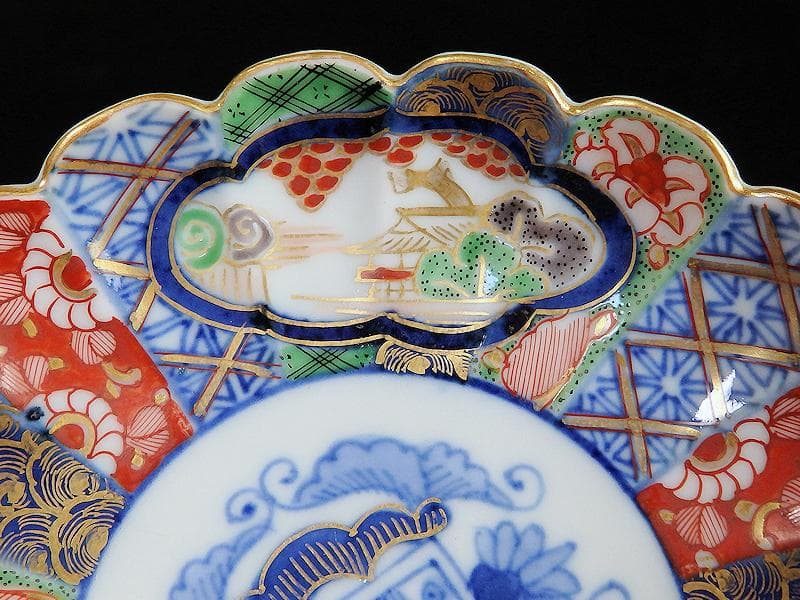 大聖寺伊万里　金襴手　輪花形　紋章の図　５寸皿　D174AS-fbda